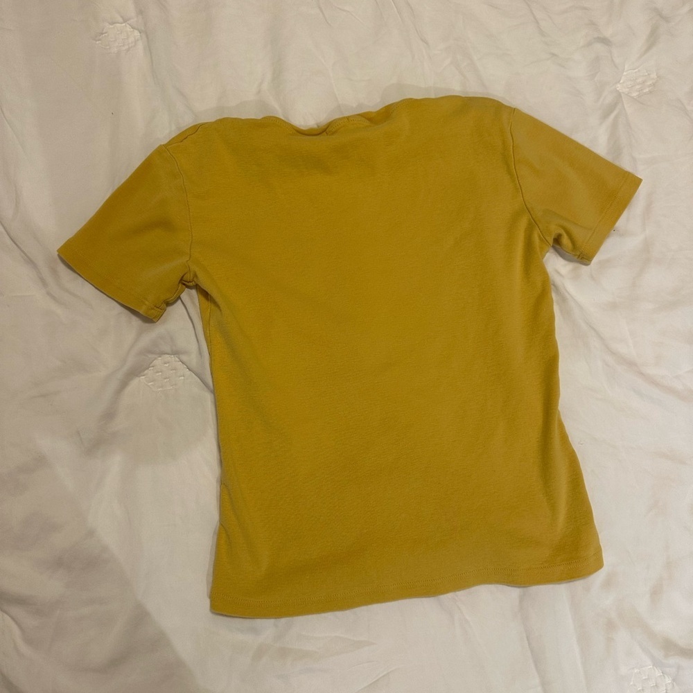 Brandy Melville John Galt Yellow Short Sleeve Top One Size - Picture 2 of 3